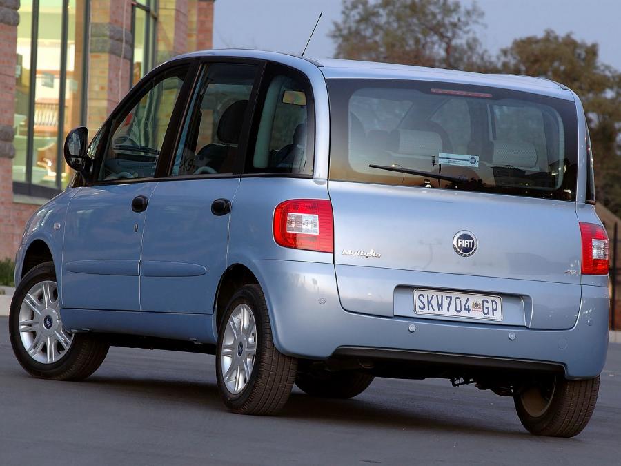  Fiat Multipla 2004 года  (ZA) (фото 2 из 10)
